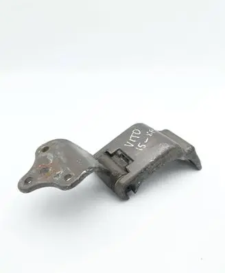 Mercedes-Benz Vito Viano W447 Loading door lower hinge A4477400137