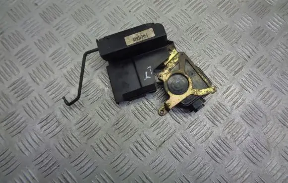 KIA Rio Rear door lock