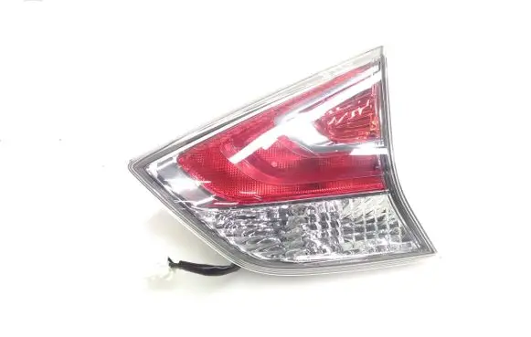 Nissan X-Trail T32 Tailgate rear/tail lights