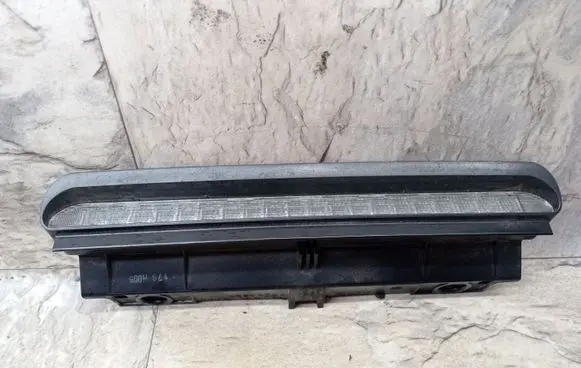 Volvo S70 V70 V70 XC Third/center stoplight 9151490