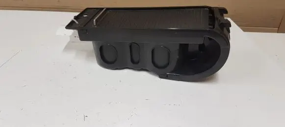 Cup holder front