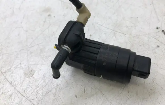 Jeep Renegade Headlight washer pump D52404416