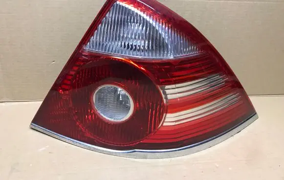 Ford Mondeo Mk III Rear/tail lights 3S7113N411A