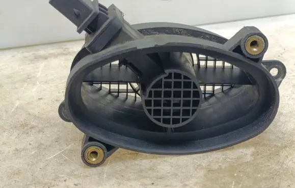 BMW 3 E90 E91 Mass air flow meter 7788744 0928400504