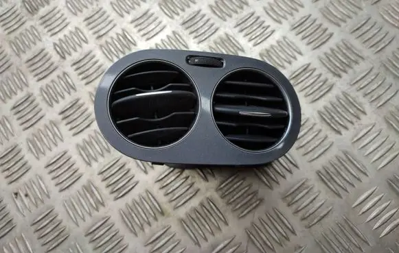 Volkswagen Tiguan Dashboard side air vent grill/cover trim 5M0819759