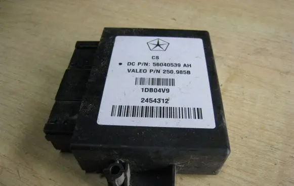 Chrysler Pacifica Parking PDC control unit/module 56040539AH 56040539