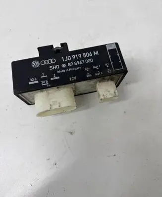 Volkswagen Polo Coolant fan relay 898967000 1J0919506M
