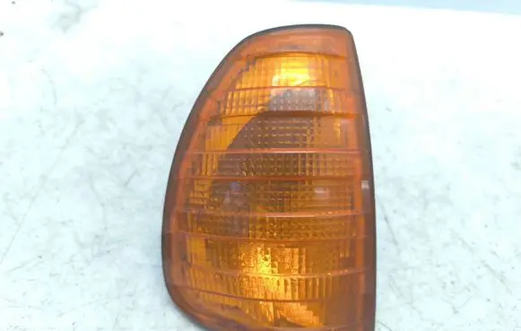 Mercedes-Benz W123 Front indicator light 1305233052