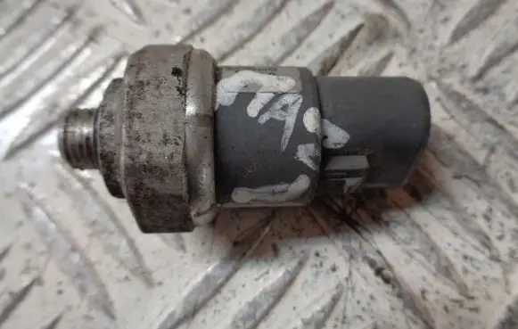 Mazda 2 Air conditioning (A/C) pressure sensor 