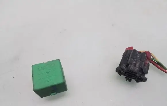 Peugeot 206 CC Other relay
