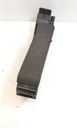 Mercedes-Benz E W211 Accelerator throttle pedal A2113000504 2113000504