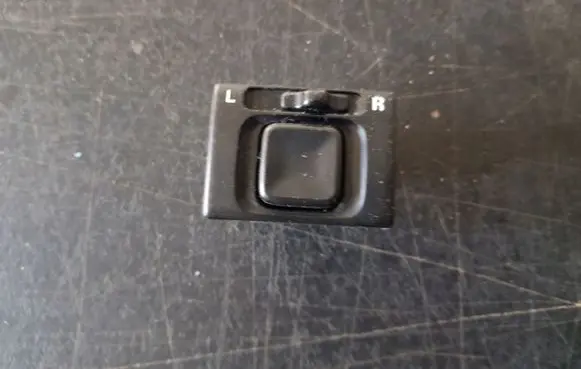 Suzuki Grand Vitara I Wing mirror switch
