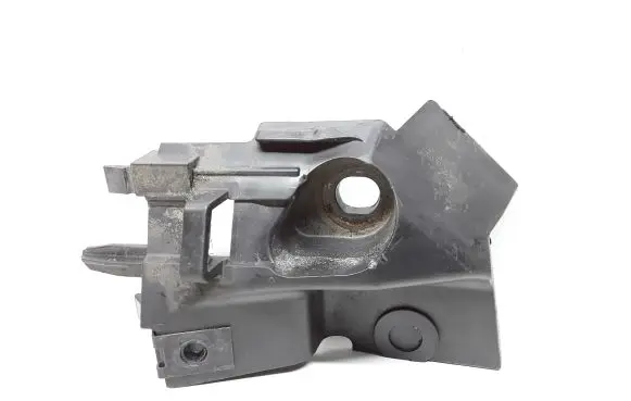 Volvo C30 Front bumper mounting bracket 31214662