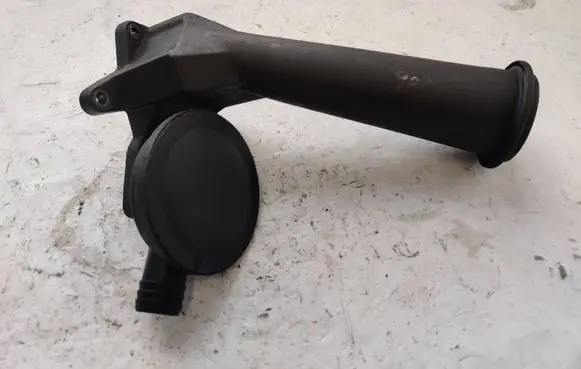 Volkswagen Transporter - Caravelle T4 Oil fill pipe 074115308B 11170947