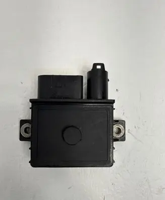 Mercedes-Benz C W204 Glow plug pre-heat relay A6461532579 0522120202