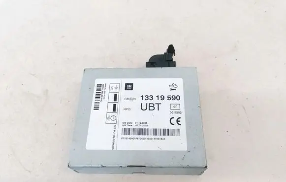 Opel Insignia A Antenna control unit 13319590 E1035252