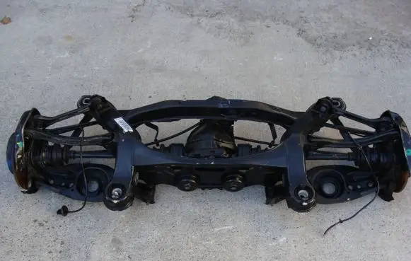 Mercedes-Benz C W202 Rear axle beam with reductor 2023506501