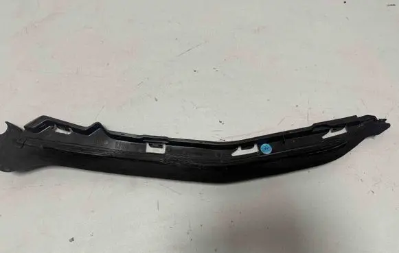 Fender end trim