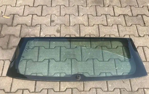 Volkswagen Polo VI Rear windscreen/windshield window 