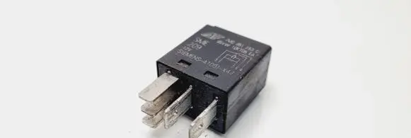 Volkswagen PASSAT B6 Other relay 7M0951253C