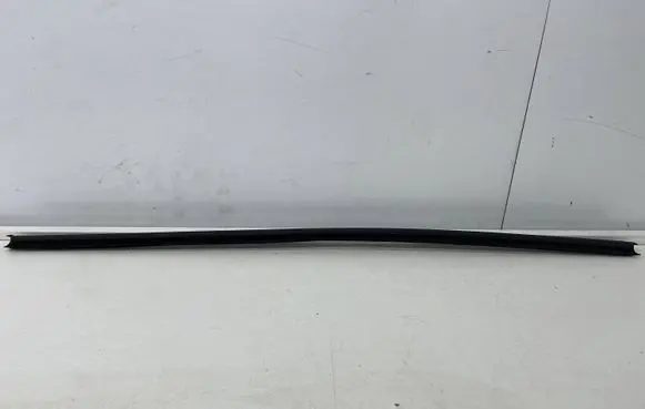 Audi A3 S3 8V Front door windshield rail 8x3837479