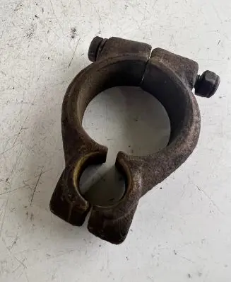 Iveco Daily 4th gen Sway bar bush bracket, front 