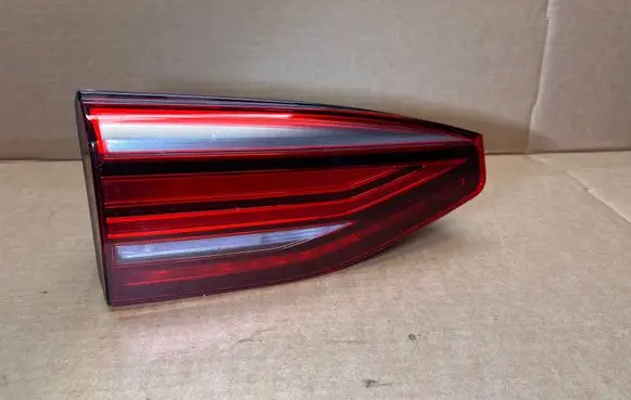Volkswagen Multivan T7 Tailgate rear/tail lights 7T0945093