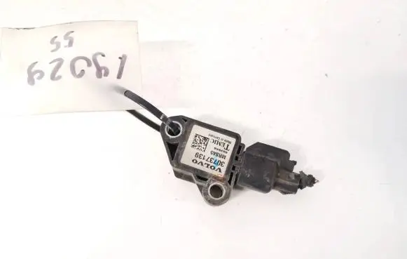 Volvo V50 Airbag deployment crash/impact sensor 30737139