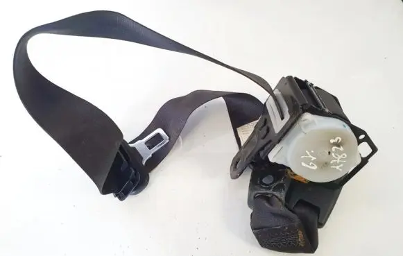 Lexus IS 220D-250-350 Middle seatbelt (rear) c70319 c7092
