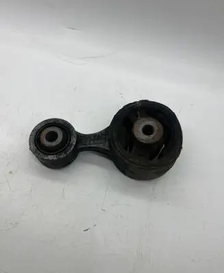Honda CR-V Engine mount bracket 089007