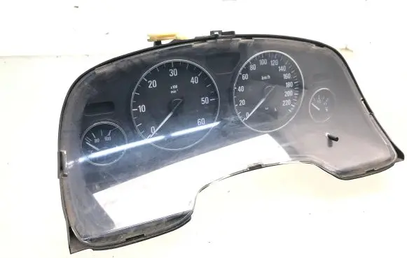 Opel Zafira A Speedometer (instrument cluster) 24461768