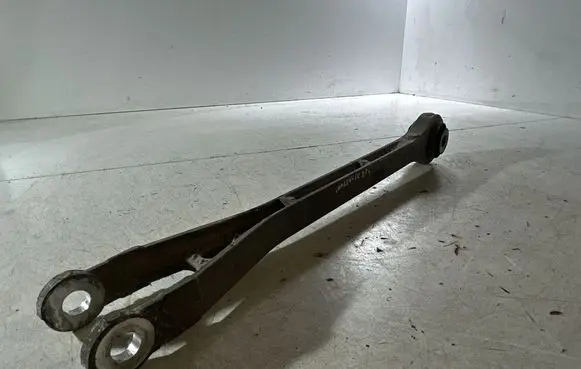Dodge Challenger Rear control arm 68210633AA