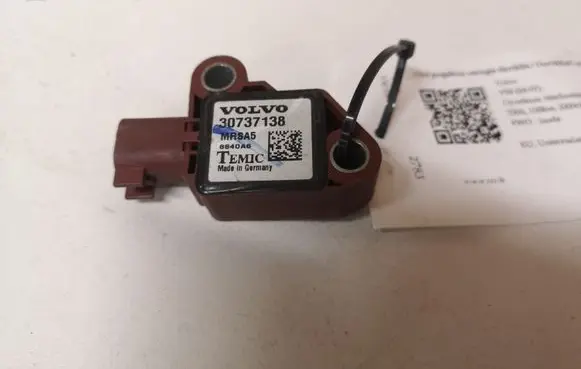 Volvo V50 Airbag deployment crash/impact sensor 30737138 MRSA5 8840A6
