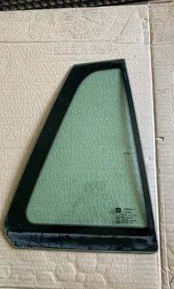 Rear vent window glass