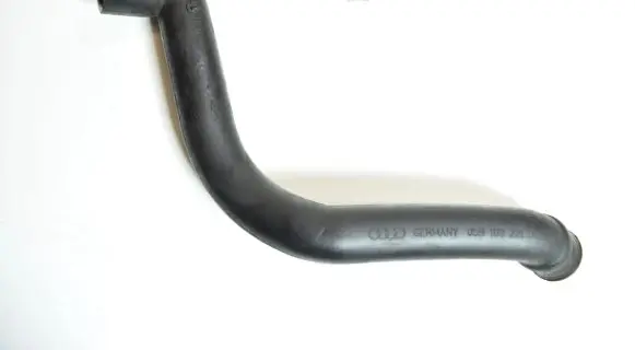 Audi A6 S6 C5 4B Breather hose/pipe 059103221D