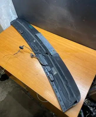 Ford Focus C-MAX Tailgate/trunk spoiler 3M51R44210A