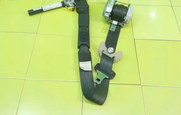 SsangYong Tivoli Front seatbelt 7460235100 BEZPIECZENSTWA