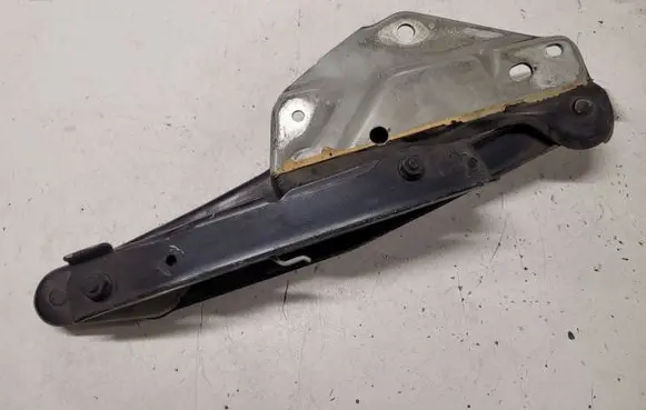 Volvo C70 Tailgate/trunk/boot hinge