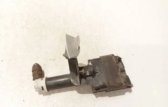 Mazda 6 Headlight washer spray nozzle cap/cover GS1F5182Y GS1F-5182Y