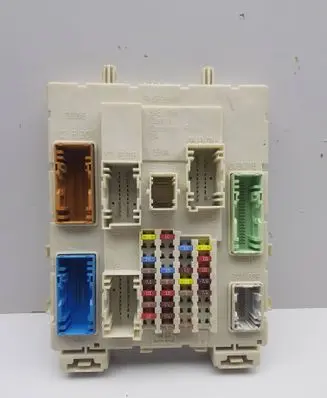 Volvo V40 Fuse box set 31453132 4014737425 190319