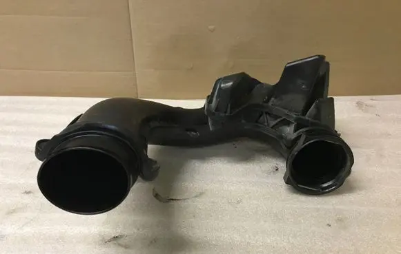 Volvo XC90 Air intake hose/pipe 31370120 D28LA