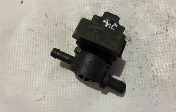 Mercedes-Benz E W210 Turbo solenoid valve 0004701593 A0004701593
