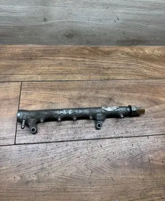 Skoda Octavia Mk2 (1Z) Fuel main line pipe 03L130089B