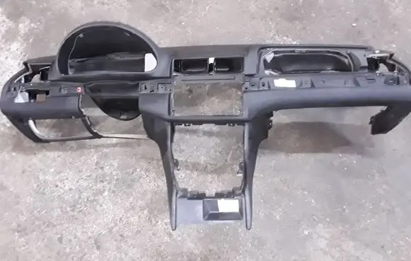 BMW 3 E46 Dashboard 51458214584 8214584 51458196093