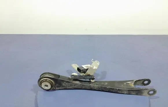 BMW X5 E53 Rear control arm 6878037