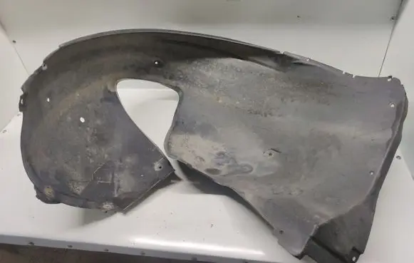BMW 5 E39 Front wheel arch liner splash guards