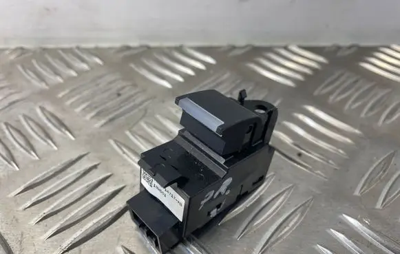 Land Rover Evoque II Electric window control switch FK7214717AB