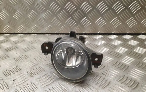 Nissan Almera N16 Front fog light 89202711