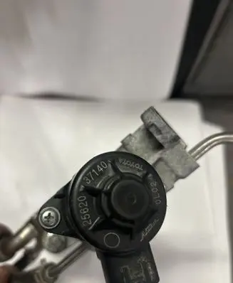 Toyota C-HR I EGR valve 2562037140