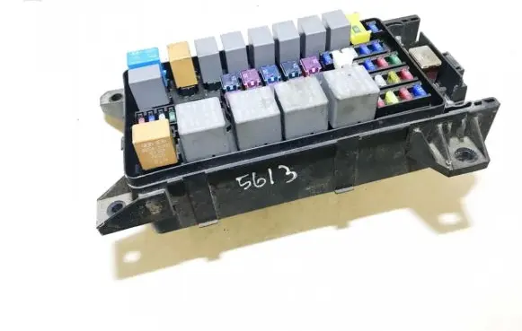 KIA Sorento Fuse box set 911613e010 91161-3e010